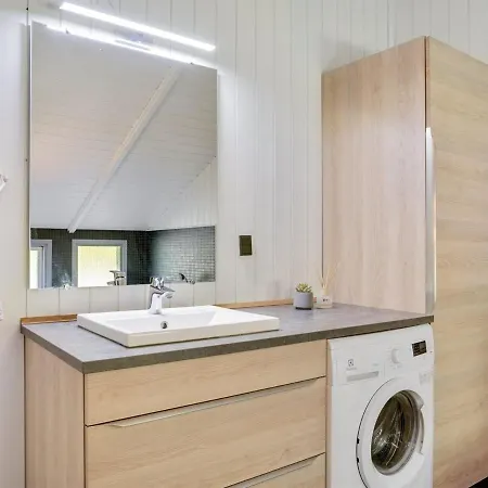 Holiday home Gram - 450m From The Sea In Se Jutland By Interhome *
